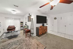 617 Pine Forest Dr, Brandon, FL 33511 - Photo 6