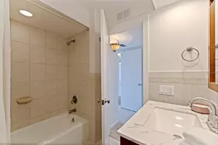 1120 N Shore Dr NE, Saint Petersburg, FL 33701 - Photo 26