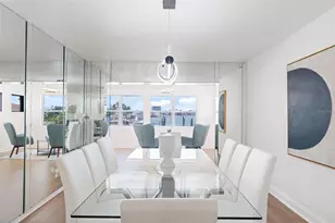 900 79th St S, Saint Petersburg, FL 33707 - Photo 10