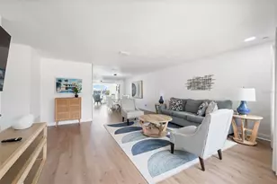 900 79th St S, Saint Petersburg, FL 33707 - Photo 44