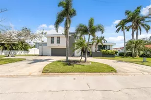 900 79th St S, Saint Petersburg, FL 33707 - Photo 66