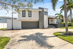 900 79th St S, Saint Petersburg, FL 33707 - Photo 64