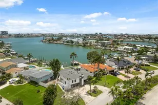 900 79th St S, Saint Petersburg, FL 33707 - Photo 78