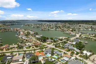 900 79th St S, Saint Petersburg, FL 33707 - Photo 80