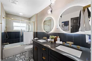 900 79th St S, Saint Petersburg, FL 33707 - Photo 38