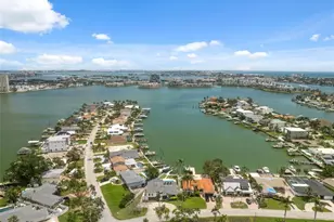 900 79th St S, Saint Petersburg, FL 33707 - Photo 4