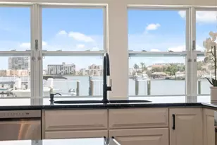 900 79th St S, Saint Petersburg, FL 33707 - Photo 18