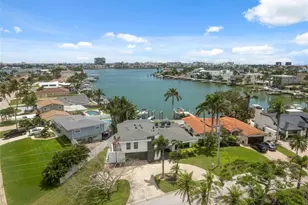 900 79th St S, Saint Petersburg, FL 33707 - Photo 1