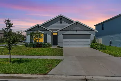 33471 Hamilton Hill Ln, Wesley Chapel, FL 33545 - Photo 2