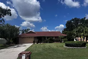 1903 Country Club Ct, Plant City, FL 33566 - Photo 1