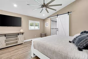 8101 38th Ave N, Saint Petersburg, FL 33710 - Photo 6