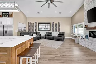 8101 38th Ave N, Saint Petersburg, FL 33710 - Photo 42