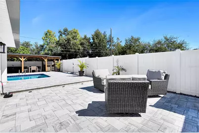 8101 38th Avenue N, Saint Petersburg, FL 33710 - Photo 32