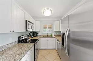 10265 Gulf Blvd, Saint Petersburg, FL 33706 - Photo 14