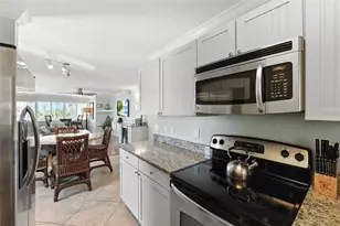 10265 Gulf Blvd, Saint Petersburg, FL 33706 - Photo 14