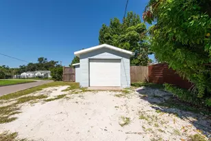 1101 28th St N, Saint Petersburg, FL 33713 - Photo 28
