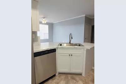 9732 Lake Chase Island Way, Tampa, FL 33626 - Photo 6