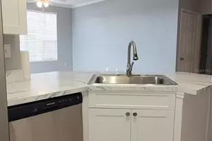 9732 Lake Chase Island Way, Tampa, FL 33626 - Photo 6