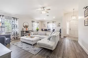 9524 Rolling Cir, San Antonio, FL 33576 - Photo 2