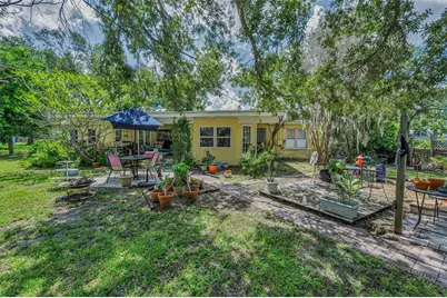 645 Villagrande Avenue S, Saint Petersburg, FL 33707 - Photo 12