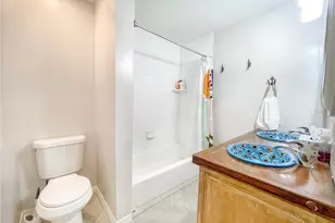 3640 41st Ln S, Saint Petersburg, FL 33711 - Photo 12