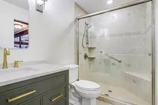 1040 Sylvia Ln, Tampa, FL 33613 - Photo 34