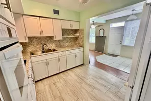 2454 Australia Way E, Clearwater, FL 33763 - Photo 6