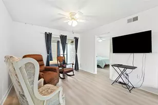 3808 N Oak Dr, Tampa, FL 33611 - Photo 14