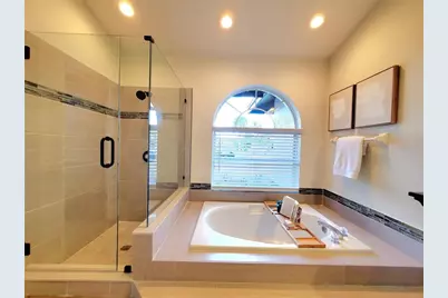 382 Waterford Circle E, Tarpon Springs, FL 34688 - Photo 28