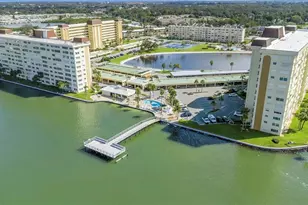 4550 Cove Cir, Saint Petersburg, FL 33708 - Photo 88