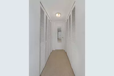 4550 Cove Circle #207, Saint Petersburg, FL 33708 - Photo 30