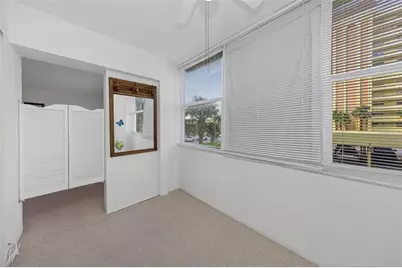 4550 Cove Circle #207, Saint Petersburg, FL 33708 - Photo 20