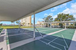 4550 Cove Cir, Saint Petersburg, FL 33708 - Photo 62