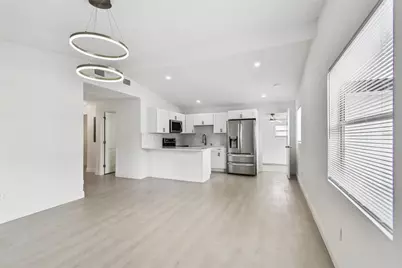 7908 N Thatcher Avenue, Tampa, FL 33614 - Photo 8