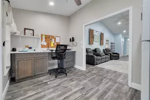 1055 Blyth Hill Ct, Trinity, FL 34655 - Photo 10