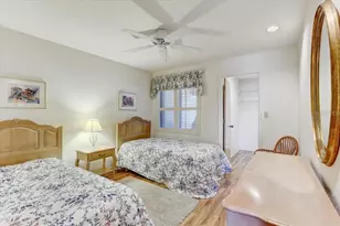 1630 Royal Palm Dr S, Saint Petersburg, FL 33707 - Photo 24