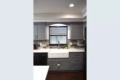 12217 Victor Lane, Dade City, FL 33525 - Photo 10