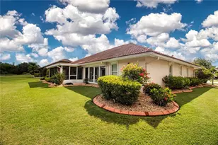 2039 Berry Roberts Dr, Sun City Center, FL 33573 - Photo 6