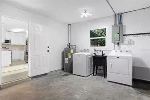 5680 Pershing St NE, Saint Petersburg, FL 33703 - Photo 24