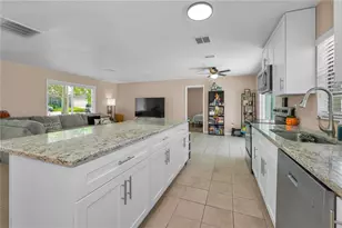 11121 Peppertree Ln, Port Richey, FL 34668 - Photo 18