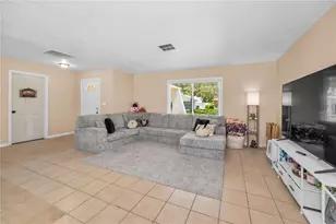 11121 Peppertree Ln, Port Richey, FL 34668 - Photo 12