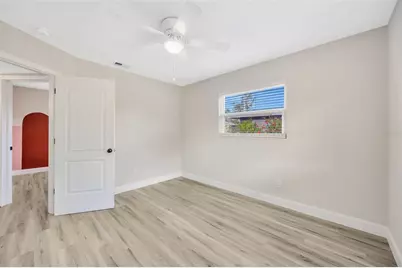 5242 45th Avenue N, Saint Petersburg, FL 33709 - Photo 26