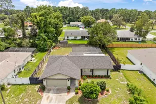 11232 Topaz St, Spring Hill, FL 34608 - Photo 4
