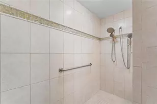 9117 Woodridge Run Dr, Tampa, FL 33647 - Photo 32