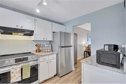 3125 36th Street N #208, Saint Petersburg, FL 33713 - Photo 4