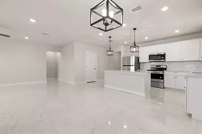 9256 Royal River Circle, Parrish, FL 34219 - Photo 8