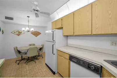 1441 Pine Glen Lane #E2, Tarpon Springs, FL 34688 - Photo 16