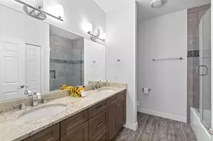 763 Date Palm Ln, Saint Petersburg, FL 33707 - Photo 18