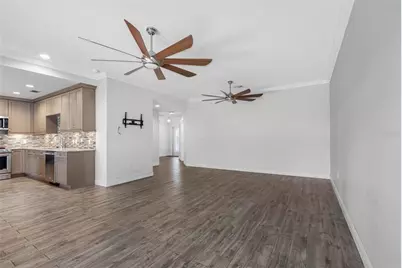 763 Date Palm Lane, Saint Petersburg, FL 33707 - Photo 4