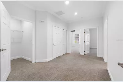 763 Date Palm Lane, Saint Petersburg, FL 33707 - Photo 12
